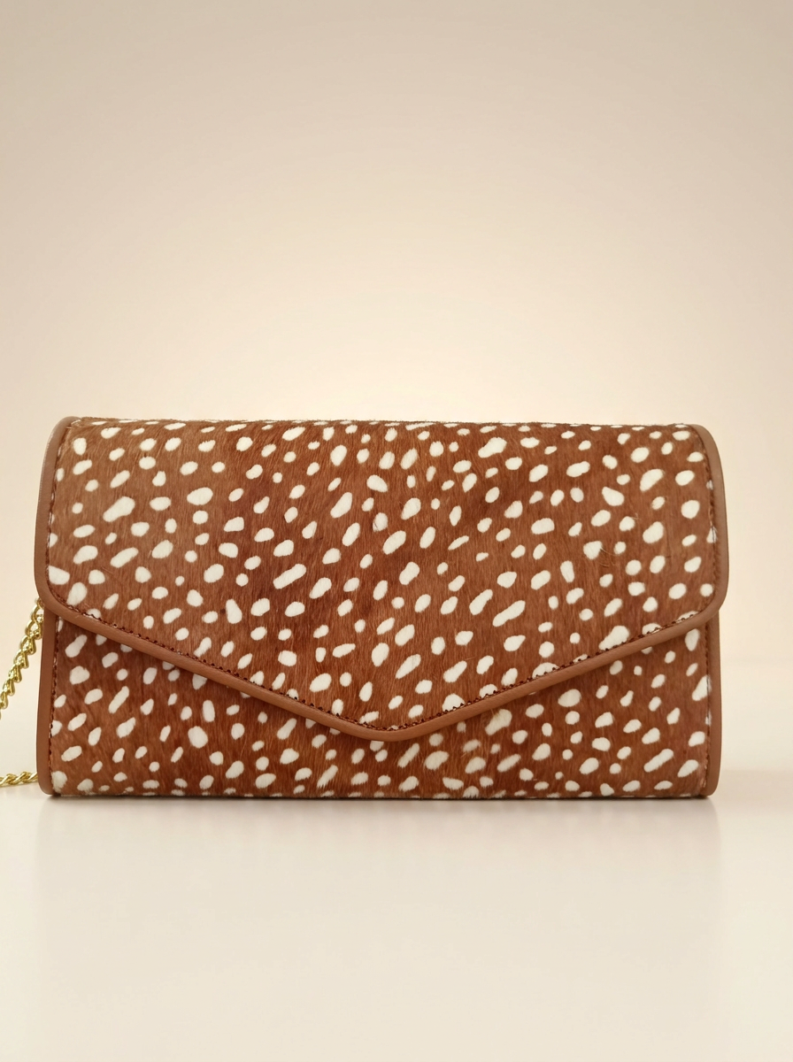 The Fawn Clutch in Italian leather and horsehair